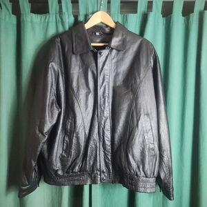 VGUC Vintage Leather Black Leather Jacket w/ Removable Faux Fur Lining